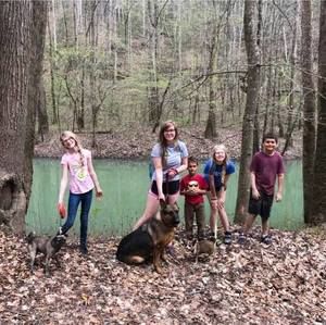 Meet your Posher, Mallory